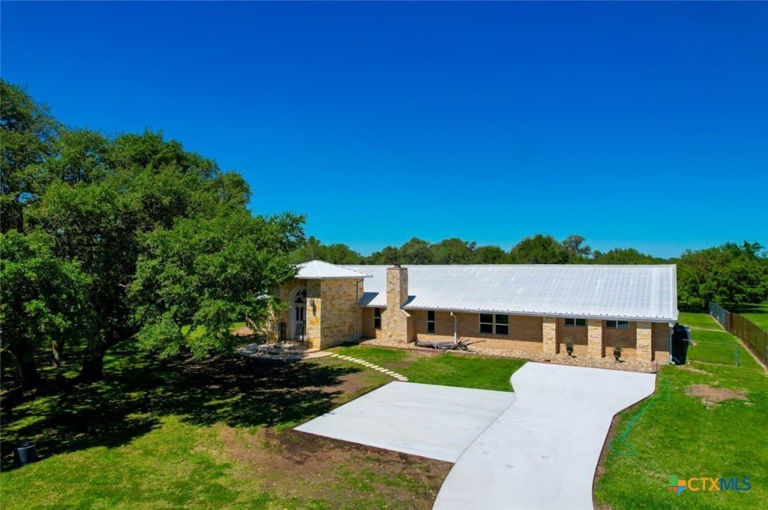 110.21 acres in DeWitt County gallery image 2