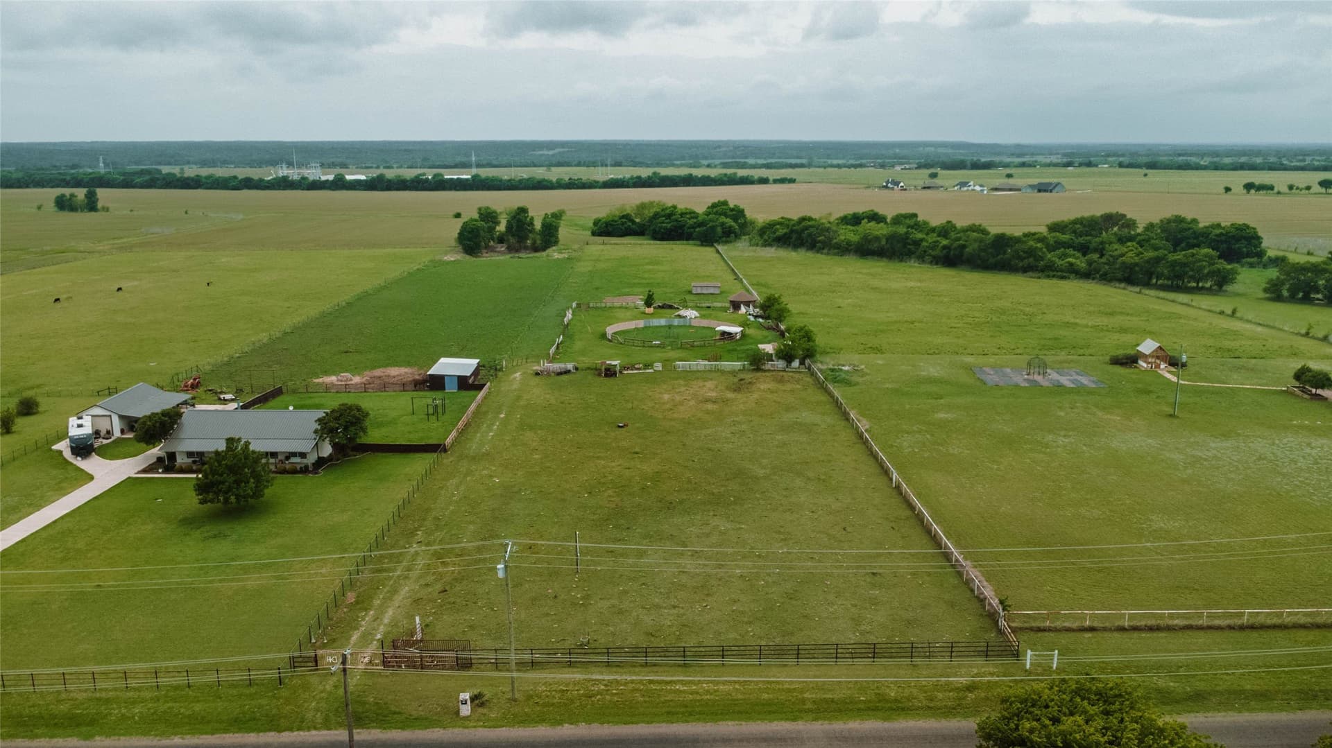 4.87 acres in Ellis County featured view
