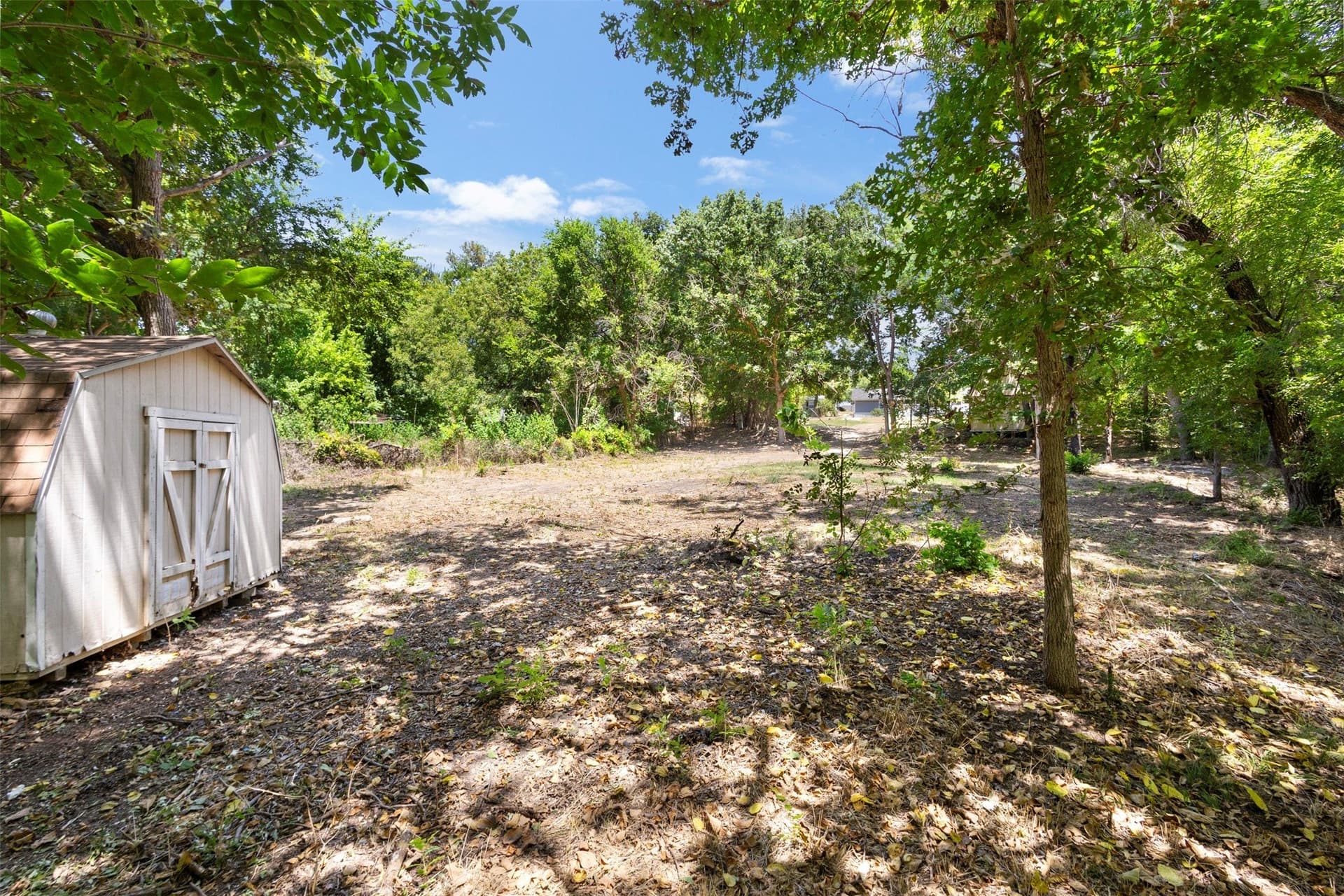 0.88 acres in Ellis County - photo 11
