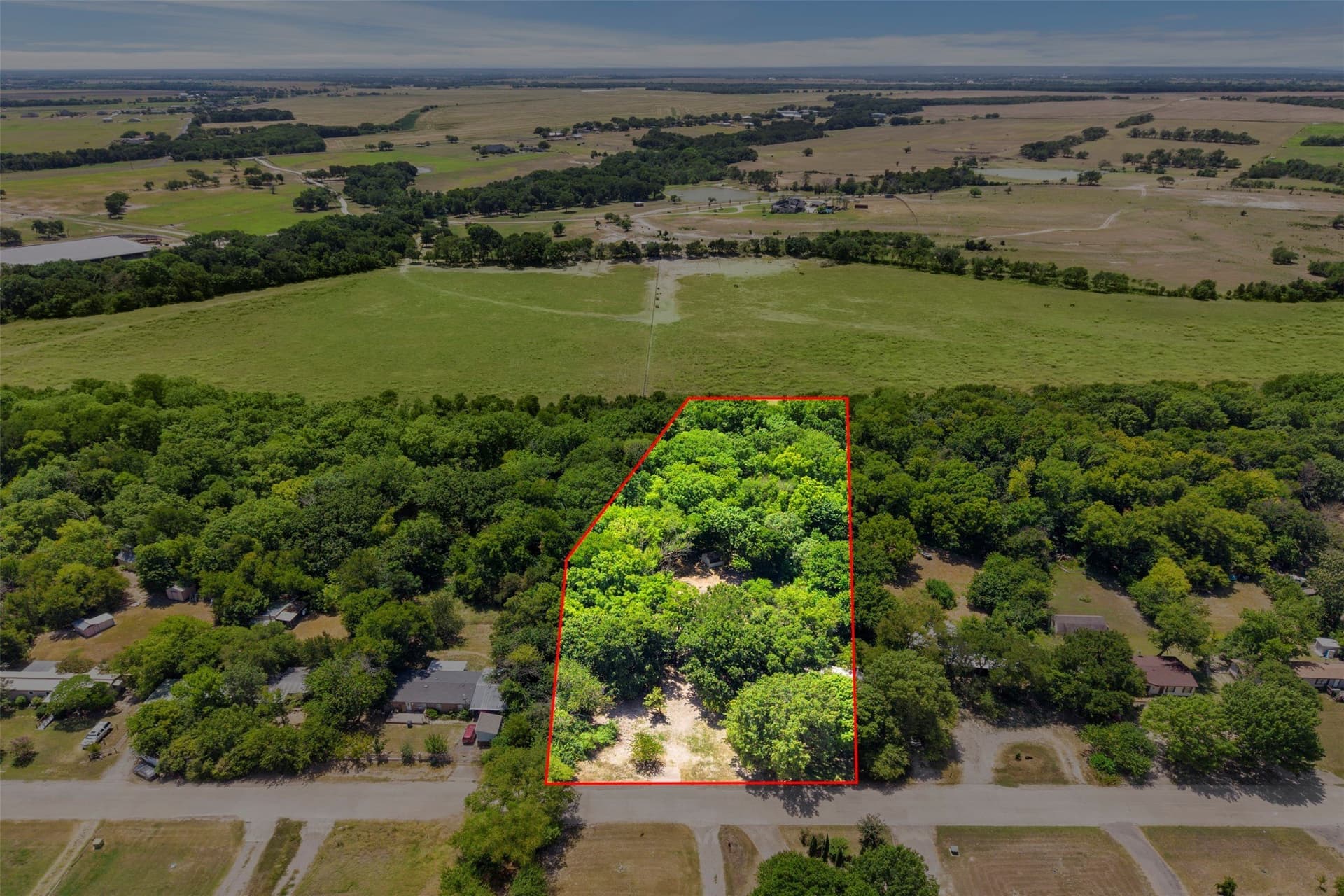 0.88 acres in Ellis County - photo 8