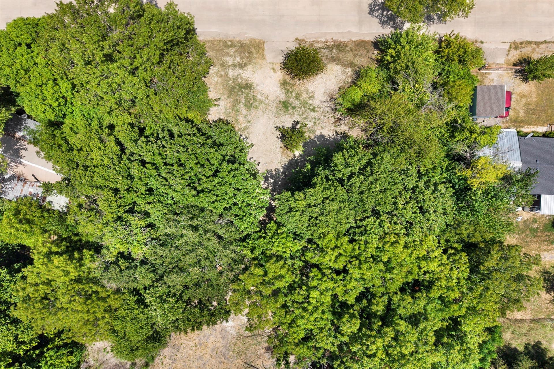 0.88 acres in Ellis County - photo 16