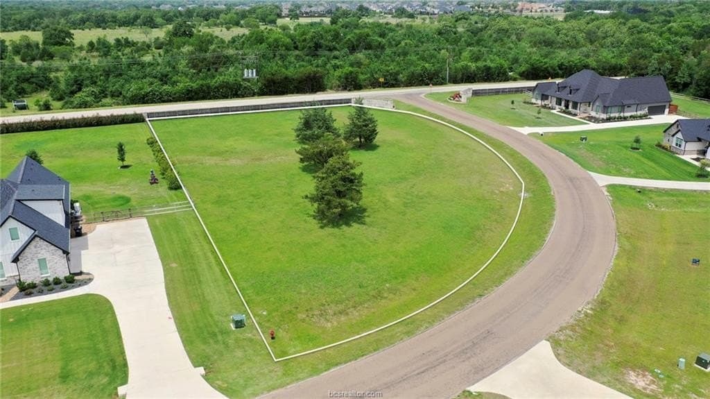 1.04 acres in Brazos County gallery image 2