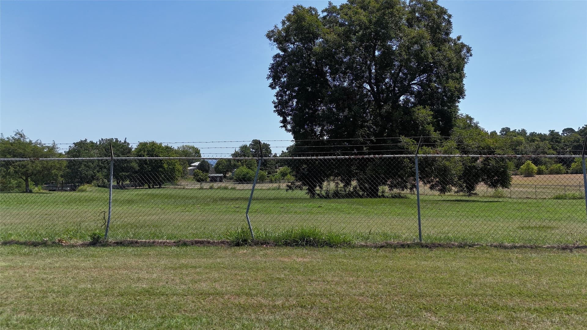 2.7 acres in Van Zandt County - photo 21