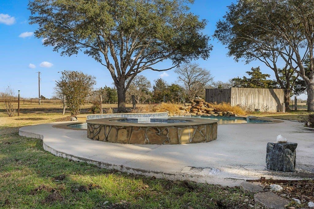 28.32 acres in Fayette County gallery image 4