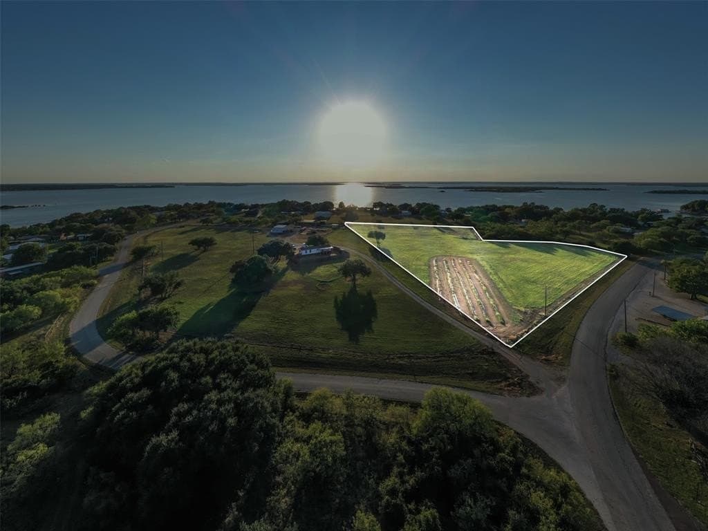 3.96 acres in Stephens County gallery image 3