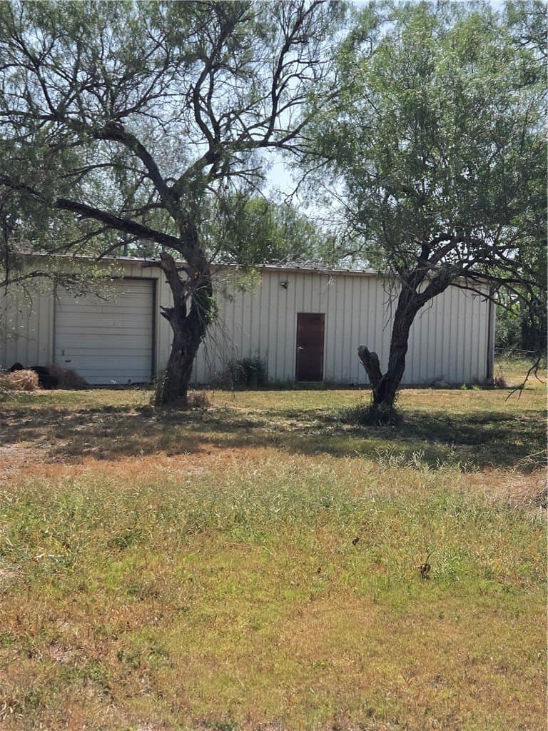 100,000 acres in Jim Wells County - photo 10
