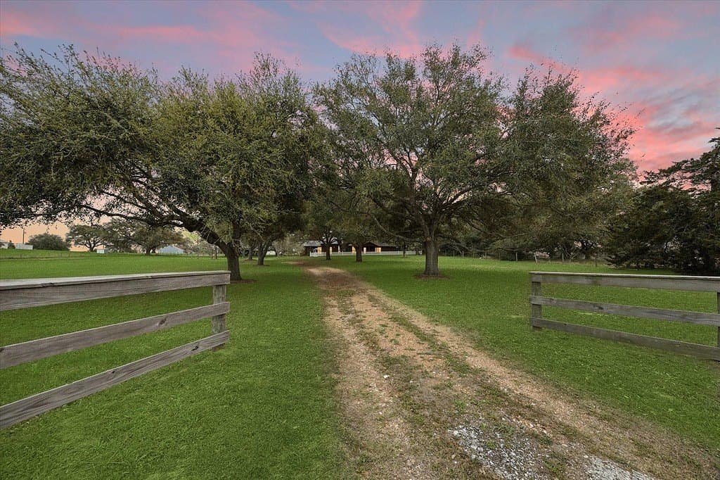 2.88 acres in Colorado County - photo 27