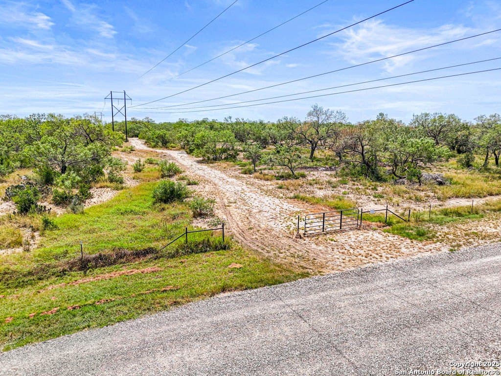 14.02 acres in Atascosa County - photo 10