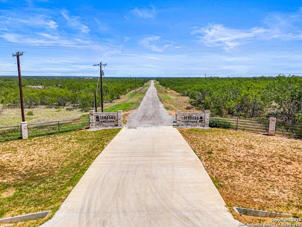 14.02 acres in Atascosa County gallery image 2