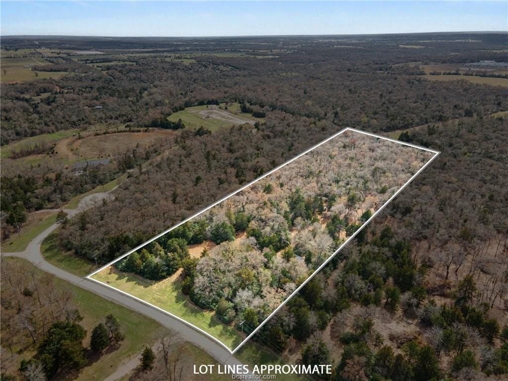 7.9 acres in Robertson County
