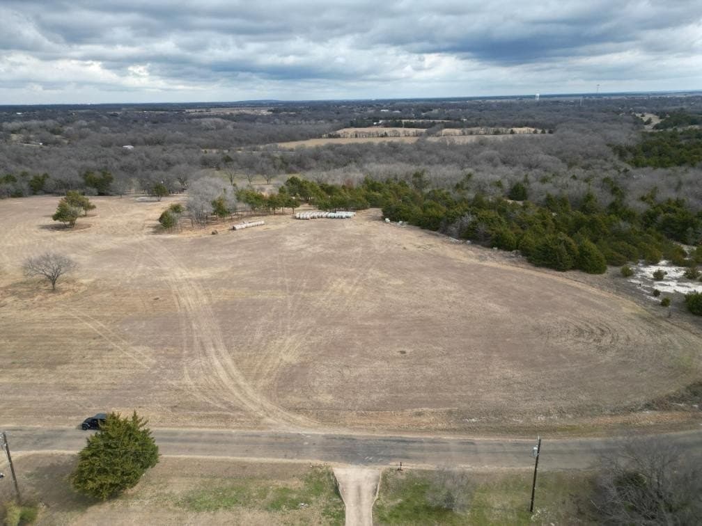 1.72 acres in Ellis County gallery image 4