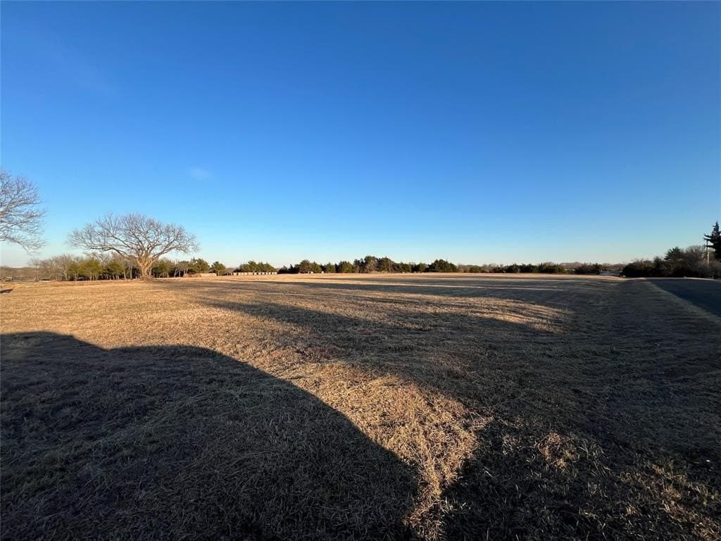 1.72 acres in Ellis County gallery image 2