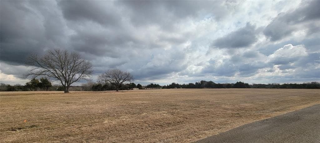 1.72 acres in Ellis County gallery image 3