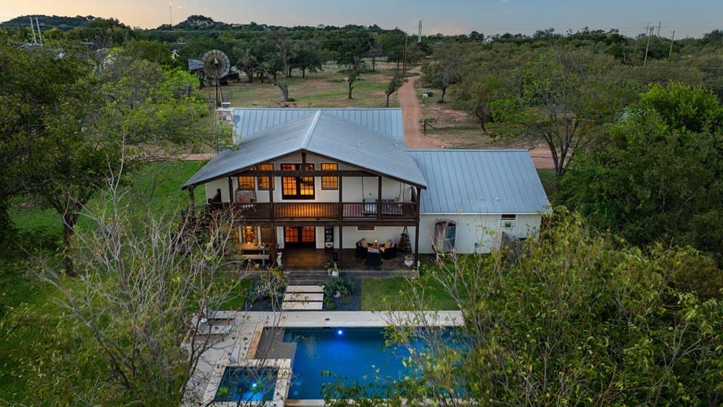 11 acres in Gillespie County gallery image 3