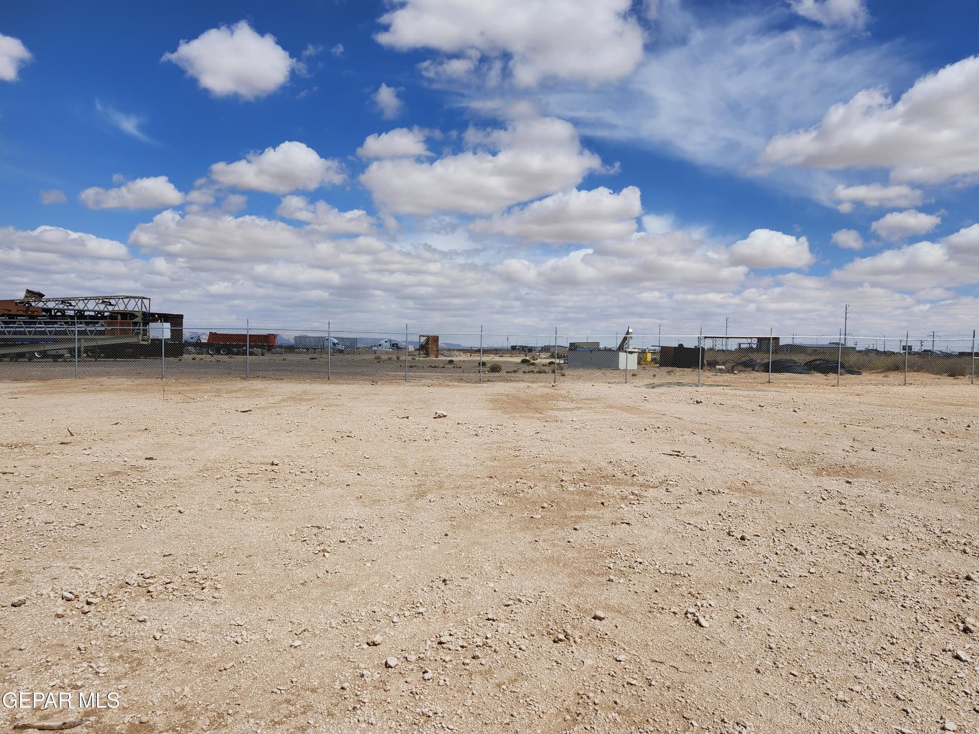 0.83 acres in El Paso County gallery image 3