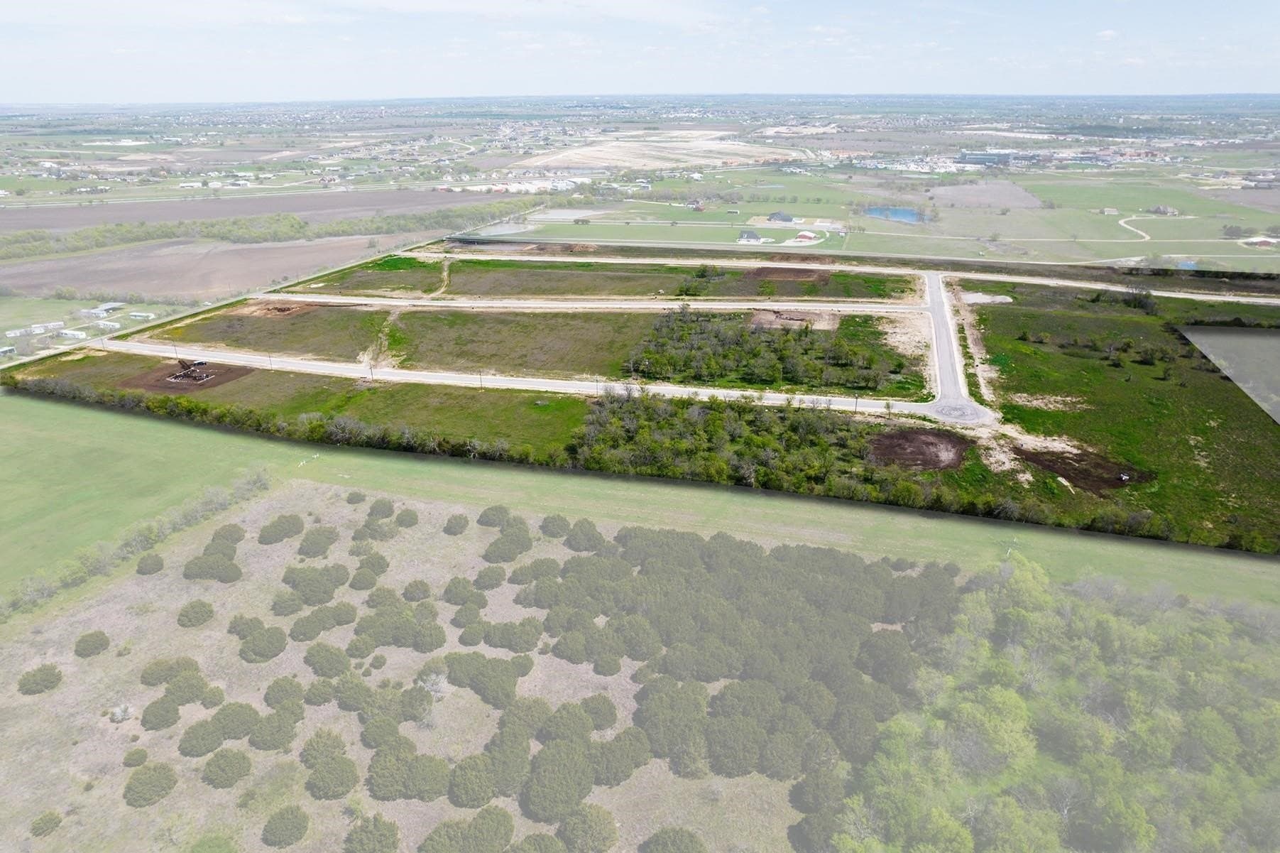 1 acres in Johnson County gallery image 4
