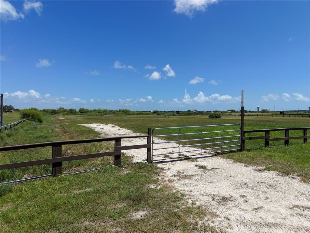2 acres in Aransas County