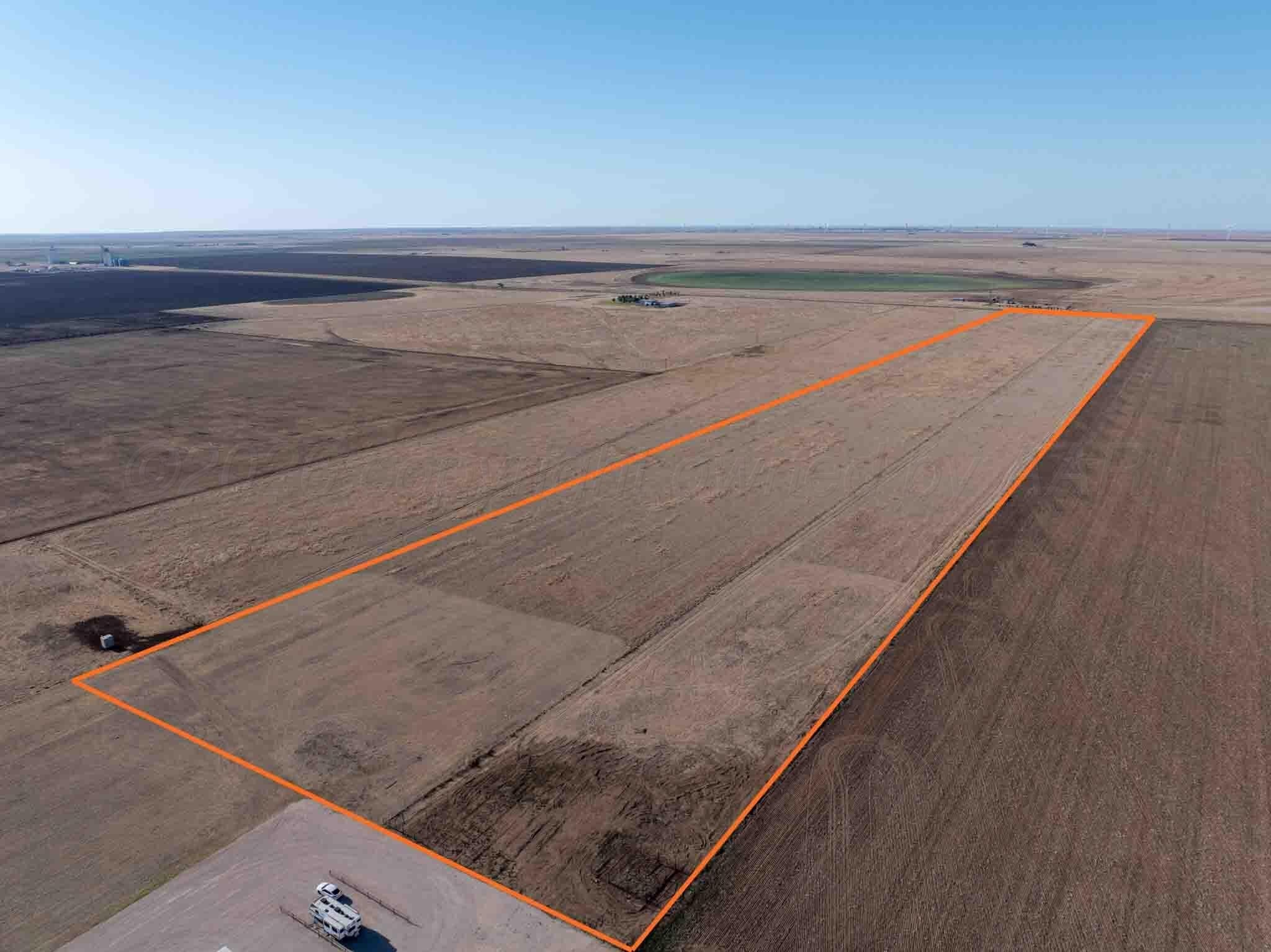 28 acres in Carson County