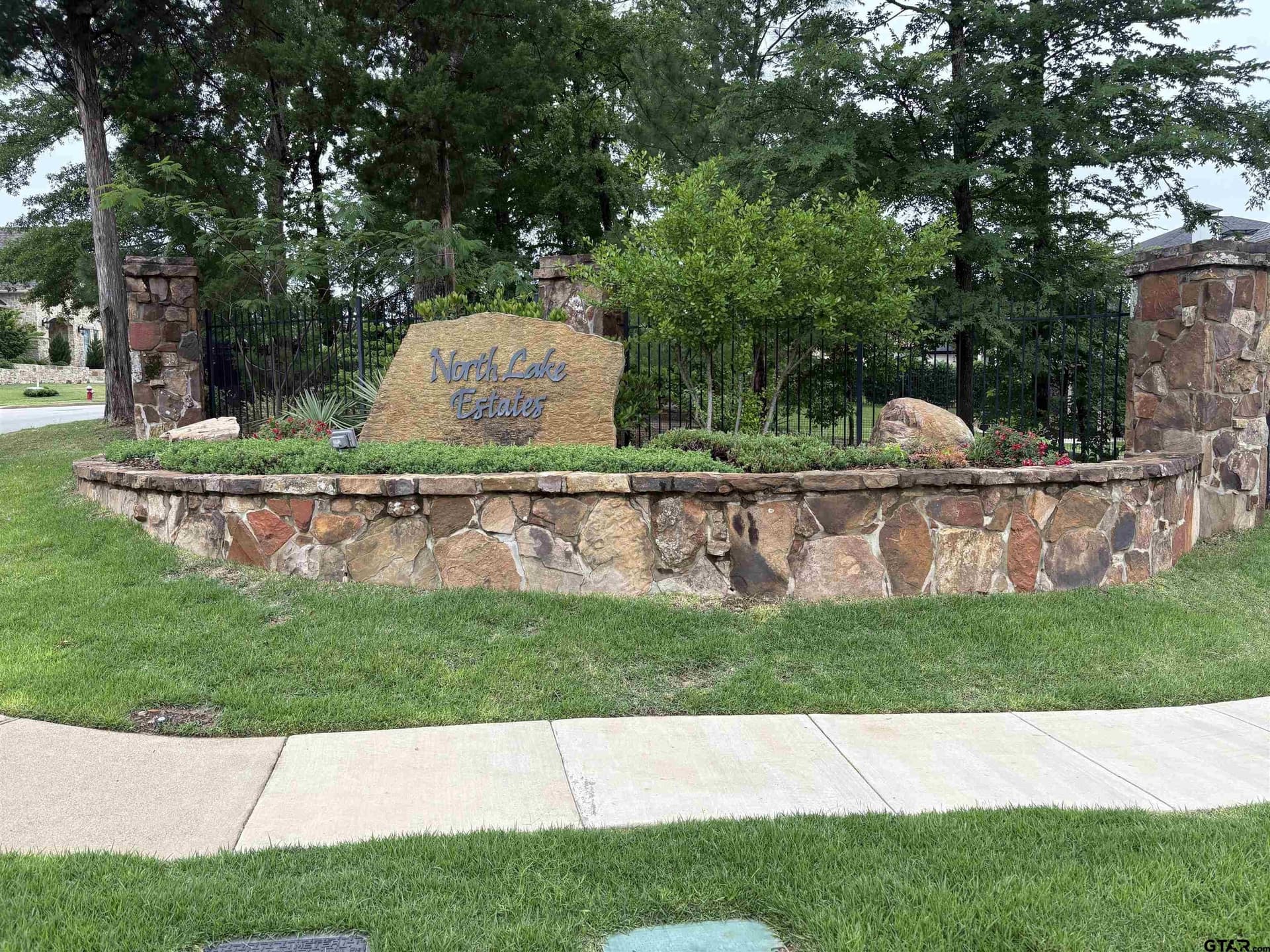 0.4 acres in Smith County gallery image 3