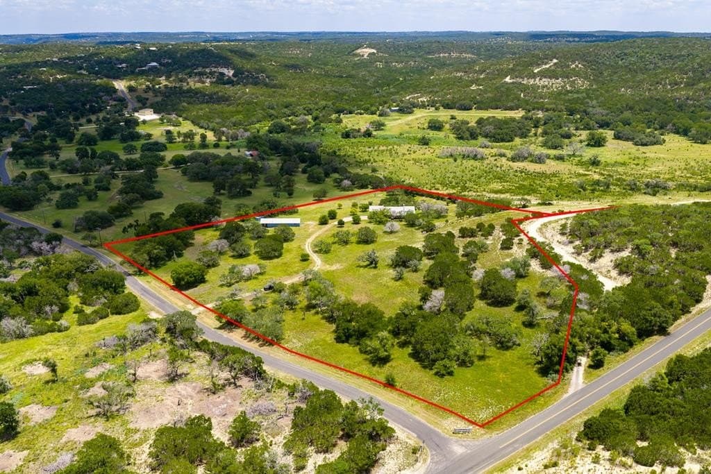 10 acres in Kerr County