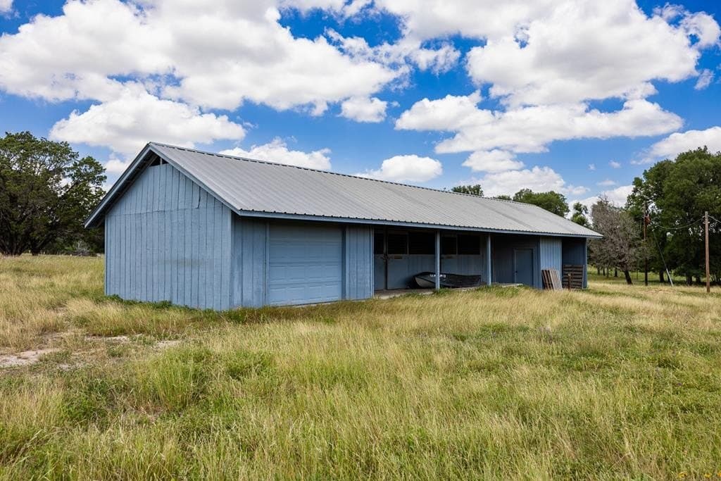 10 acres in Kerr County - photo 12