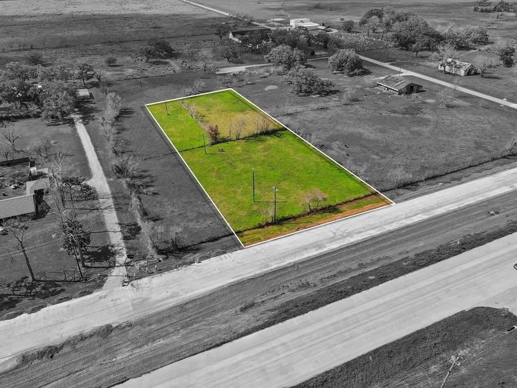 2.06 acres in Jones Creek County gallery image 4