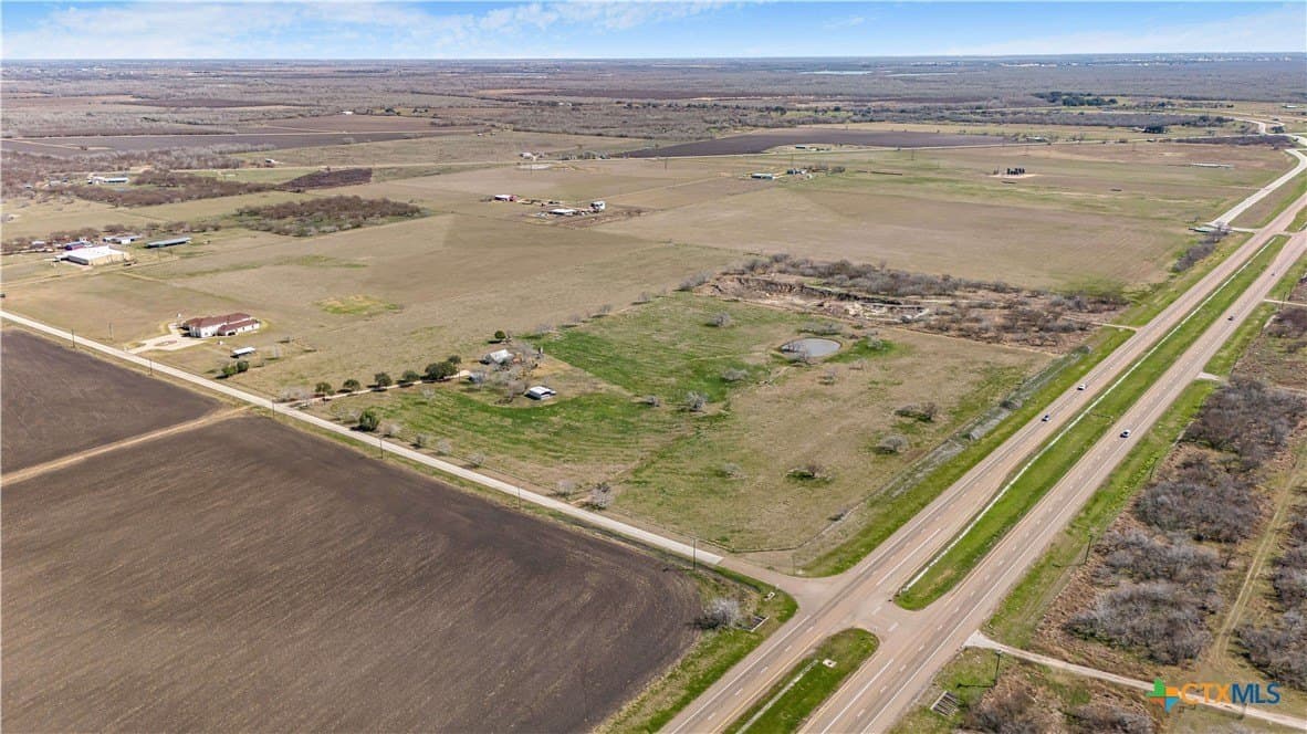 27.77 acres in Victoria County gallery image 3