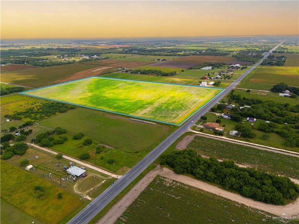 7 acres in Cameron County gallery image 3