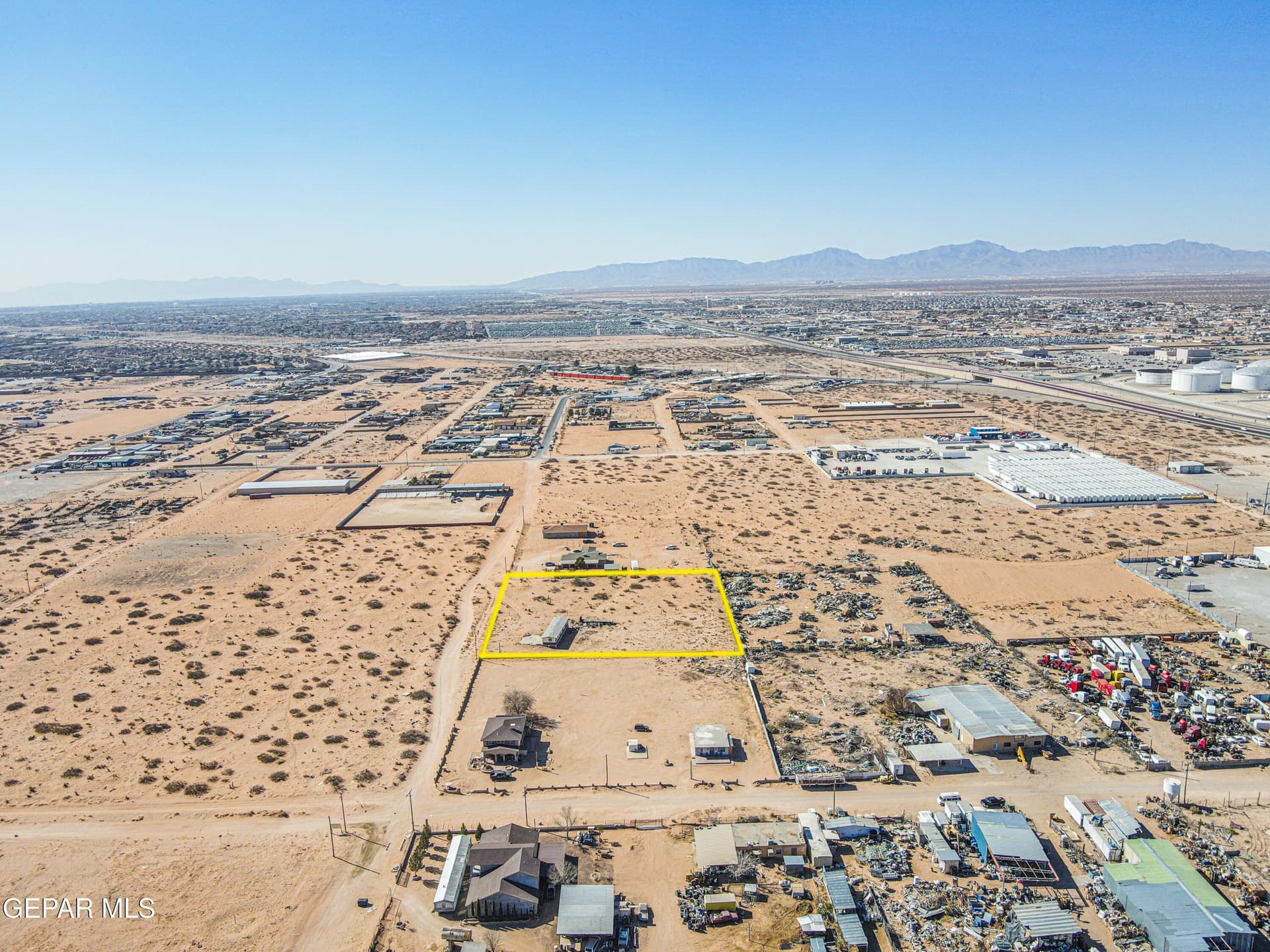 2 acres in El Paso County gallery image 2