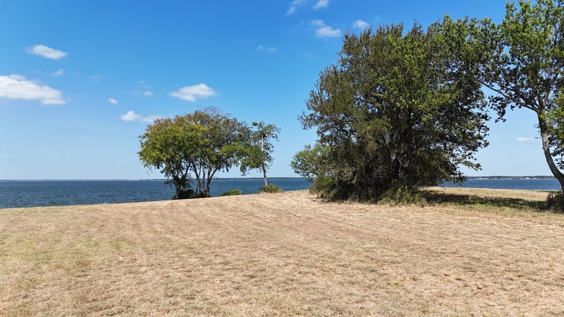 1.01 acres in Navarro County - photo 13