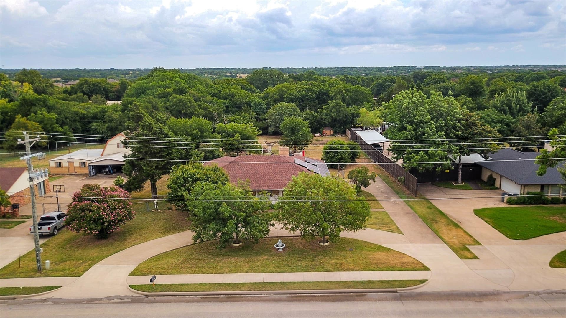 0.86 acres in Ellis County gallery image 2