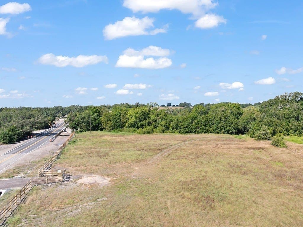 7.65 acres in Fayette County - photo 8