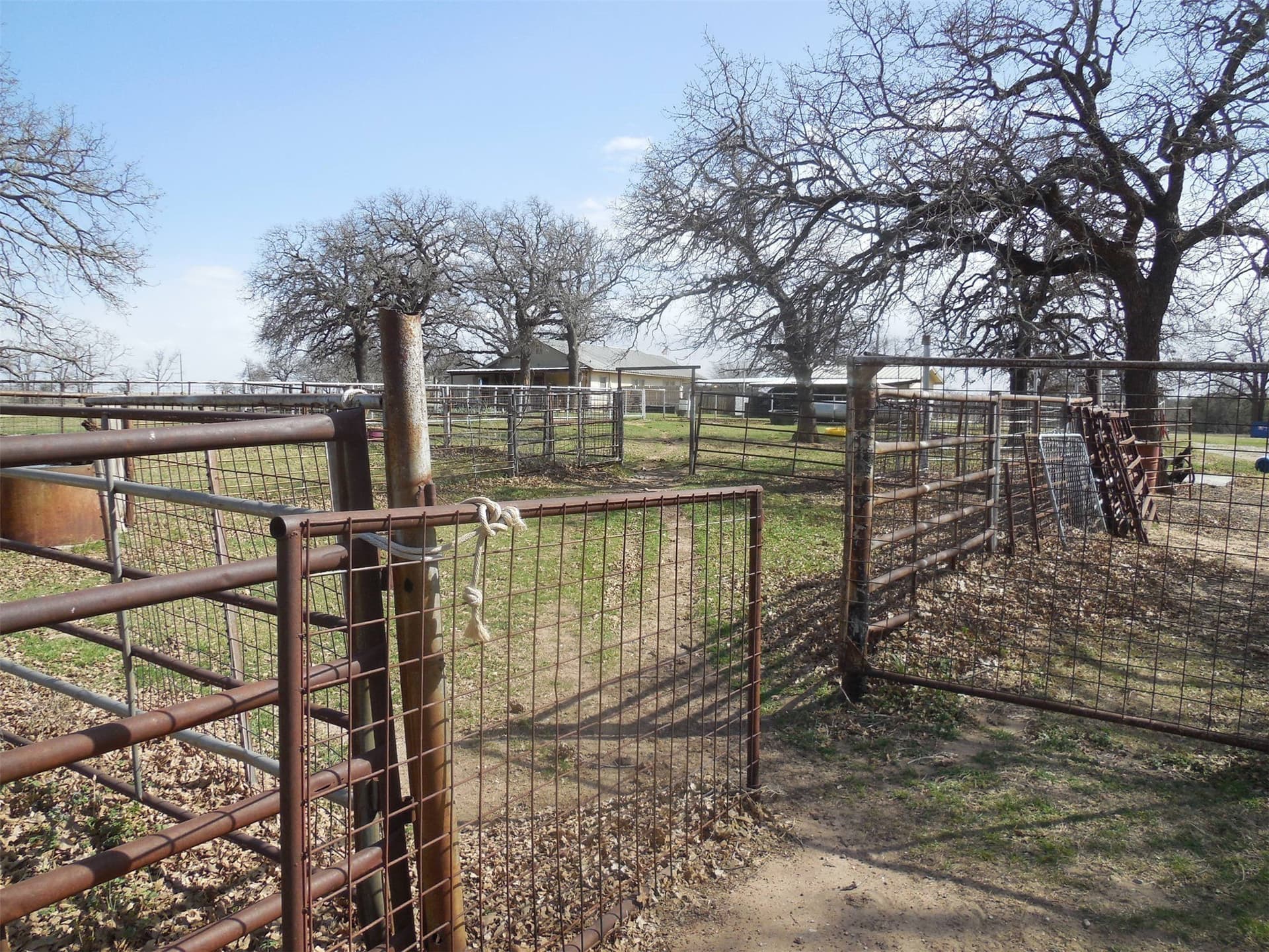 165.12 acres in Eastland County - photo 35
