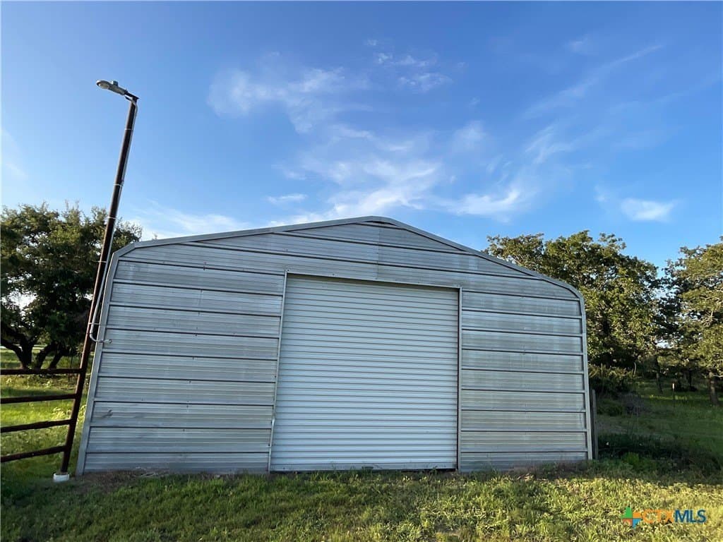 23.25 acres in DeWitt County gallery image 4