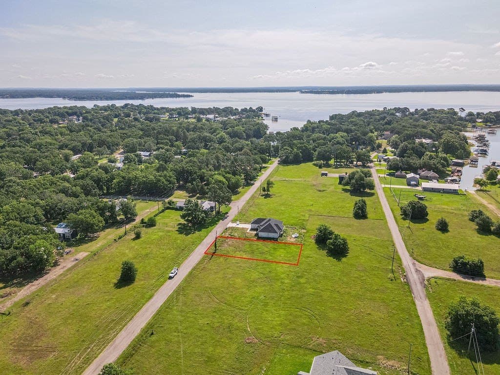0.17 acres in Henderson County gallery image 2