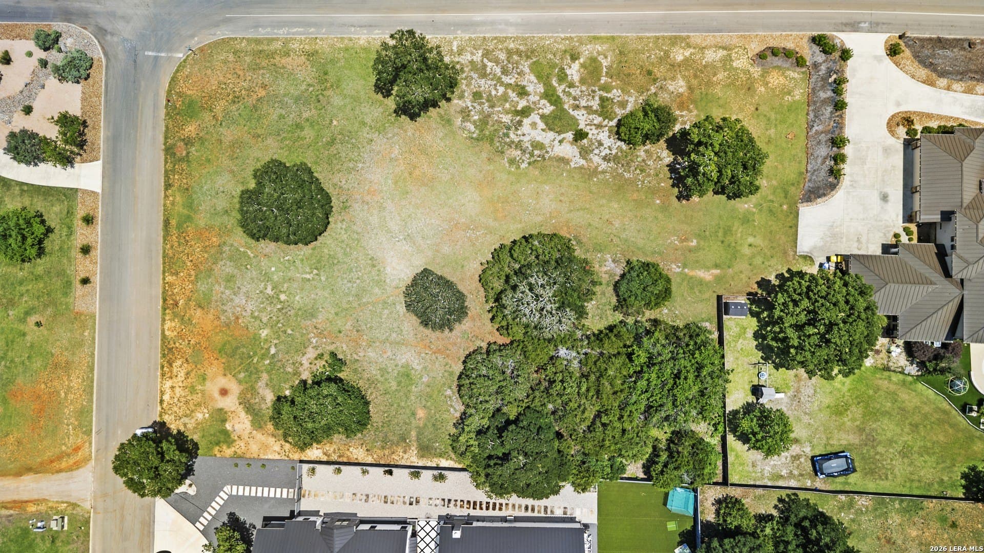 1.12 acres in Kendall County gallery image 2