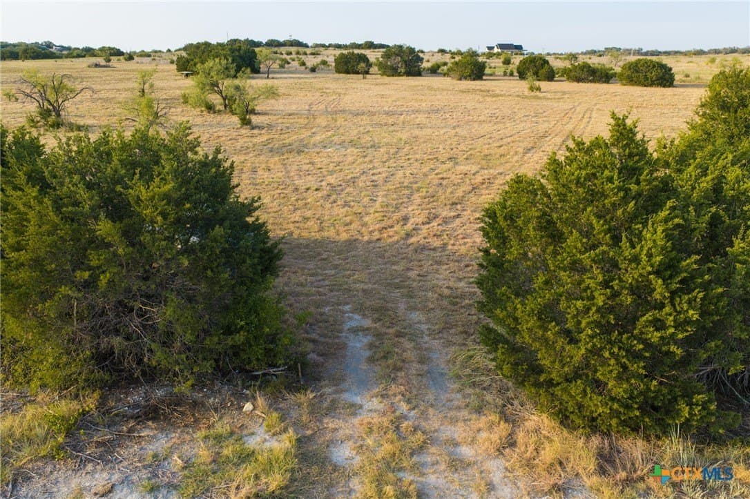 10 acres in Lampasas County - photo 3