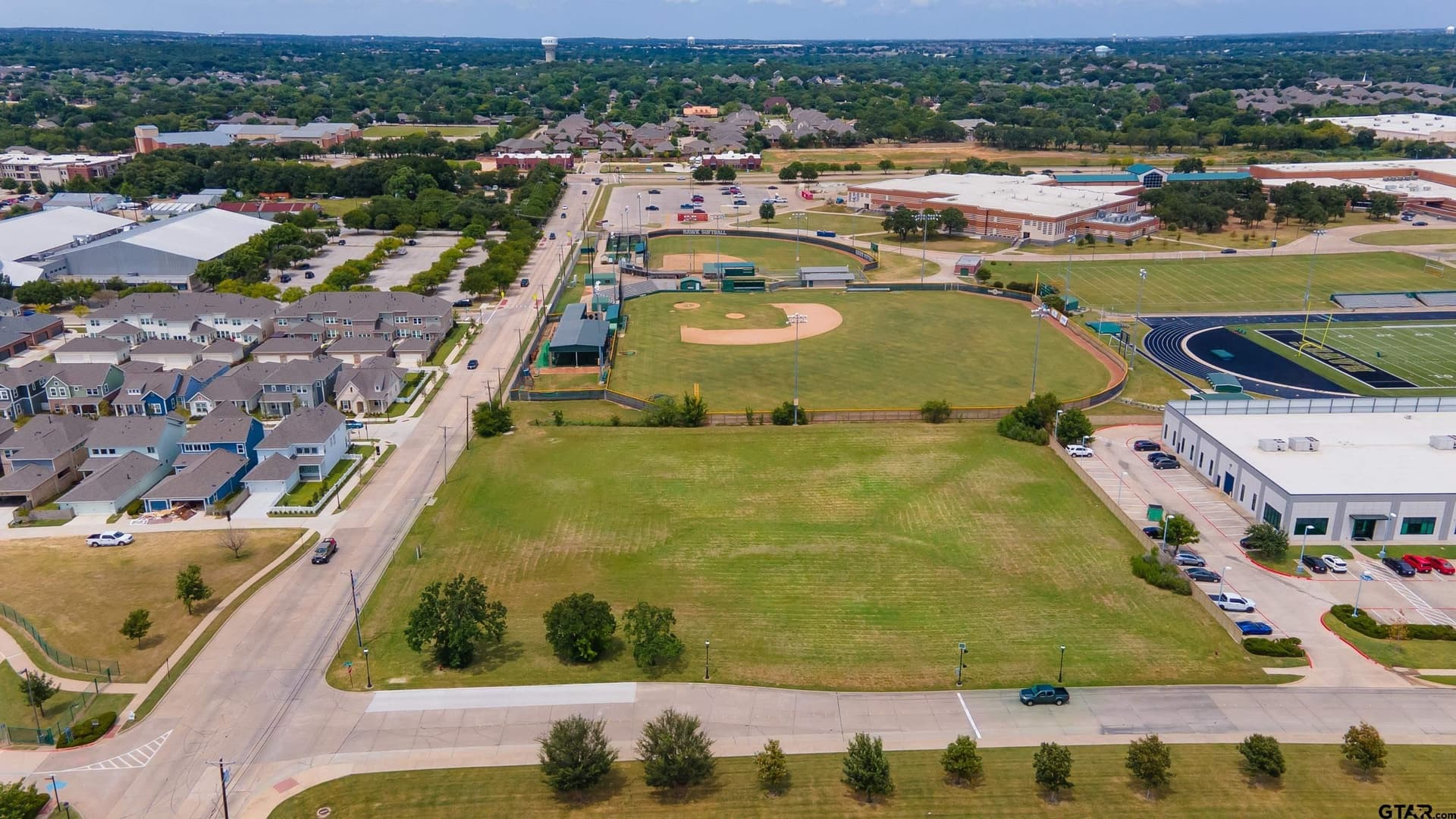 2.26 acres in Tarrant County gallery image 2