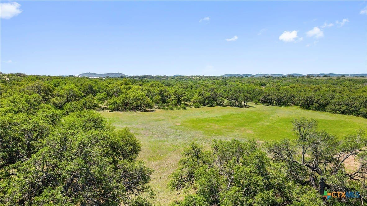 10.04 acres in Blanco County