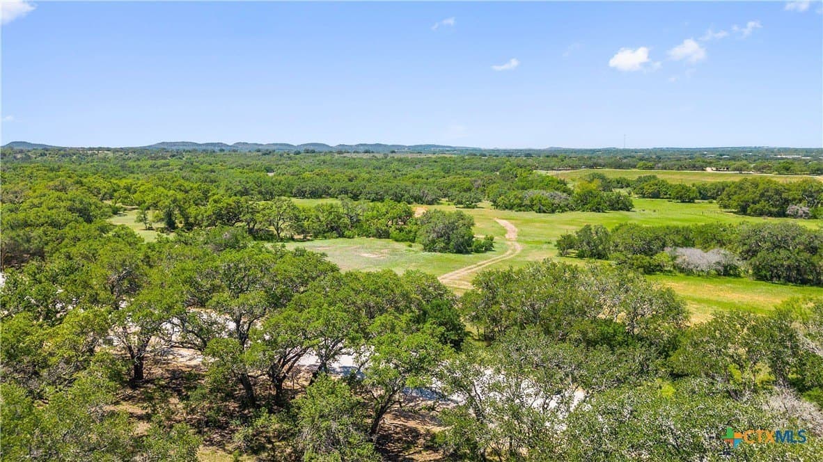 10.04 acres in Blanco County gallery image 2