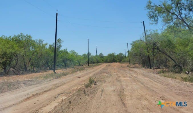 1 acres in Gonzales County - photo 9