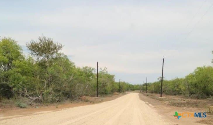 1 acres in Gonzales County - photo 6