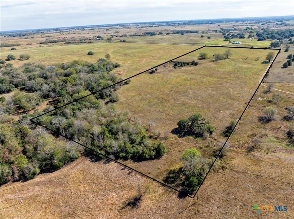 25.58 acres in Lavaca County gallery image 3