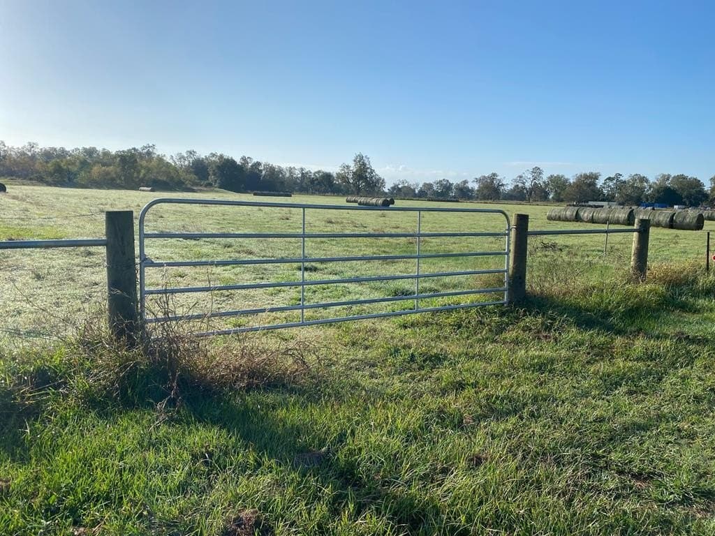 18 acres in Cedar Lane County