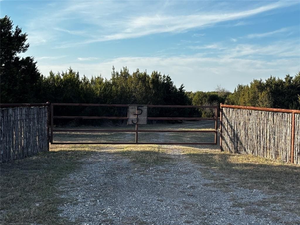 10 acres in Erath County gallery image 2