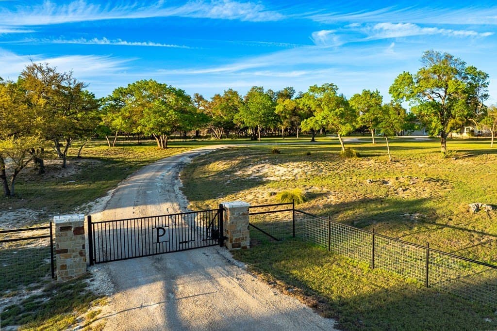 55.16 acres in Gillespie County gallery image 2