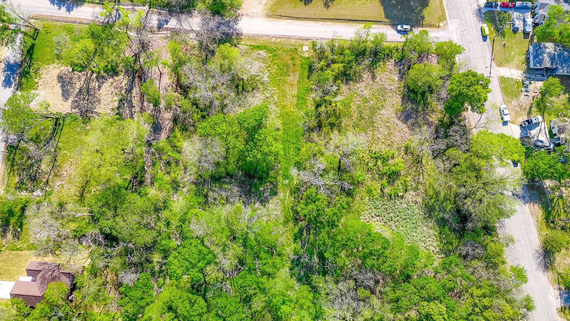 0.65 acres in Navarro County - photo 10