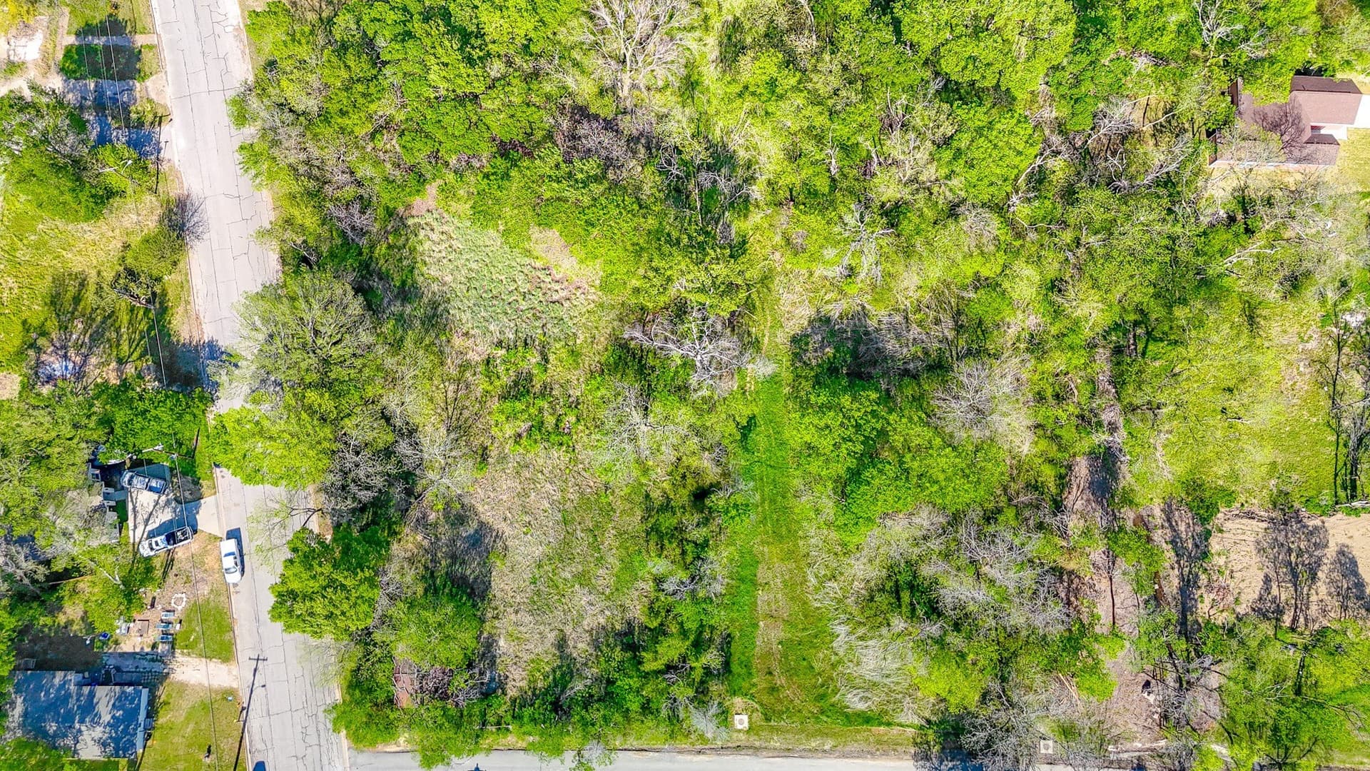 0.65 acres in Navarro County - photo 26