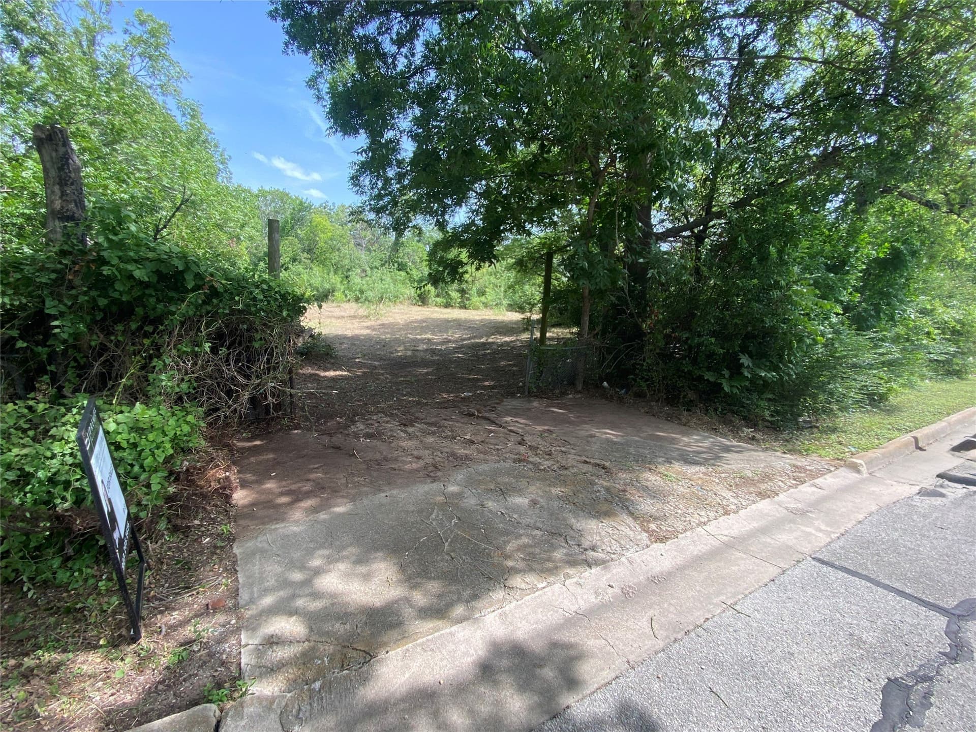 0.65 acres in Navarro County - photo 8