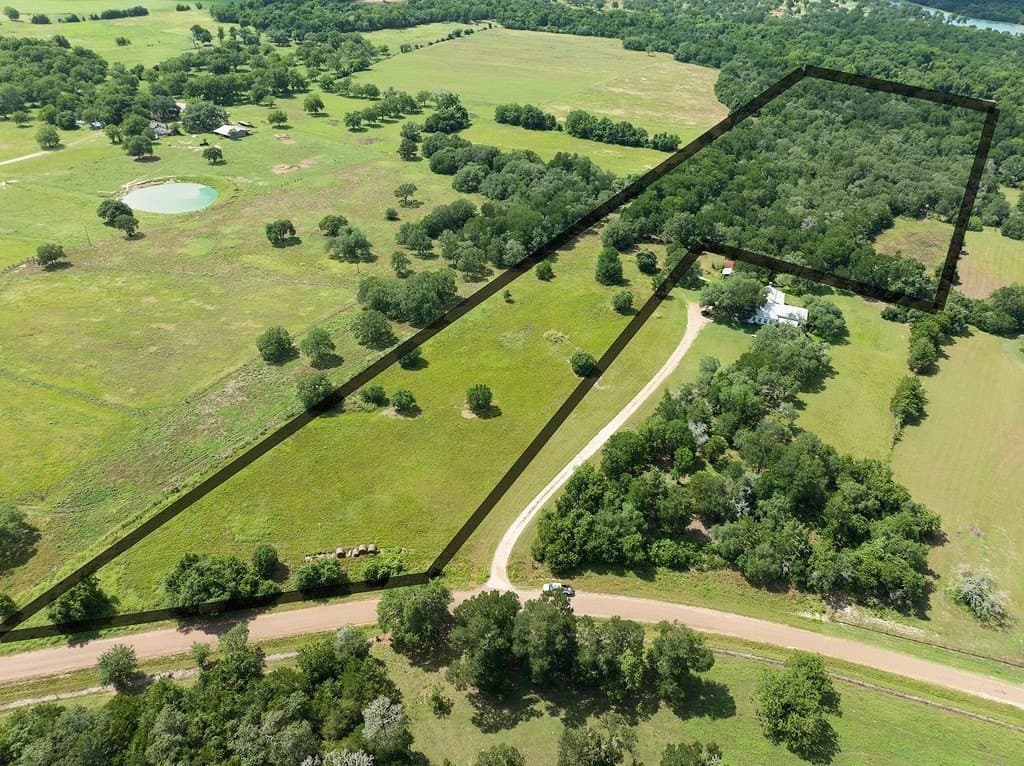 15.83 acres in Fayette County gallery image 3